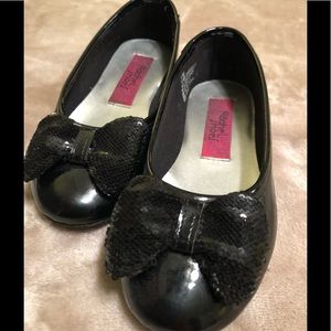 Little girls black dressy shoes. 💖